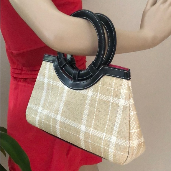 Secrets - Picture 2 of 9